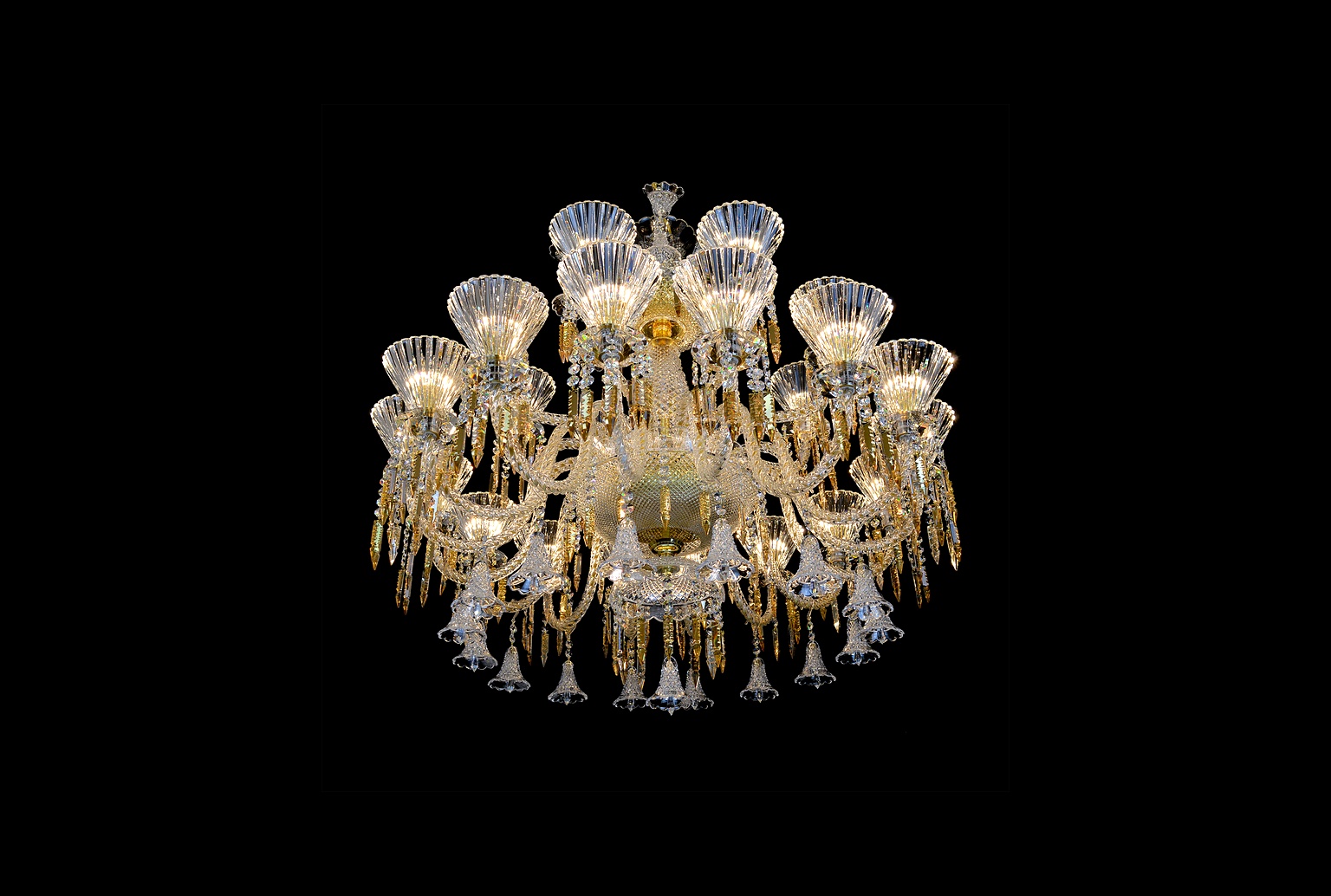 Richmond 24 — Chandelier